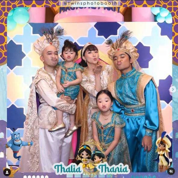 Momen ultah Thalia Onsu ke-7 Berbagai sumber Momen ultah Thalia Onsu ke-7 Berbagai sumber