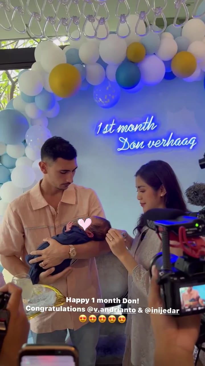 perayaan satu bulan anak jedar © instagram