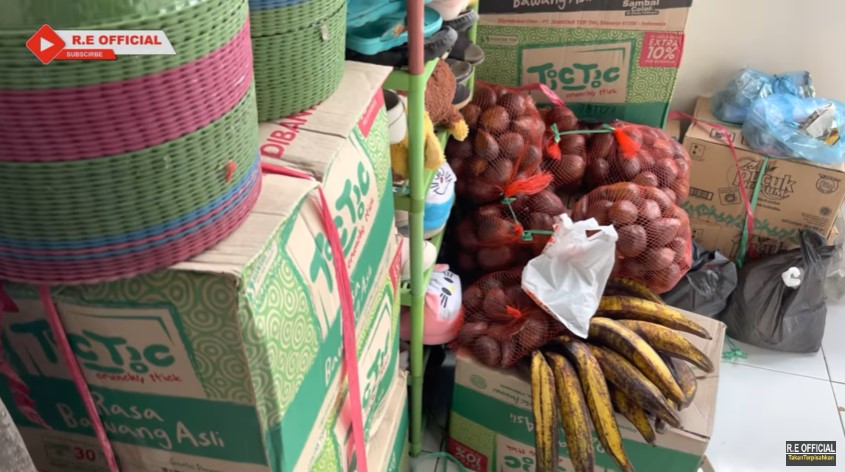 Momen akikah anak kedua Ega dan Rafly © YouTube