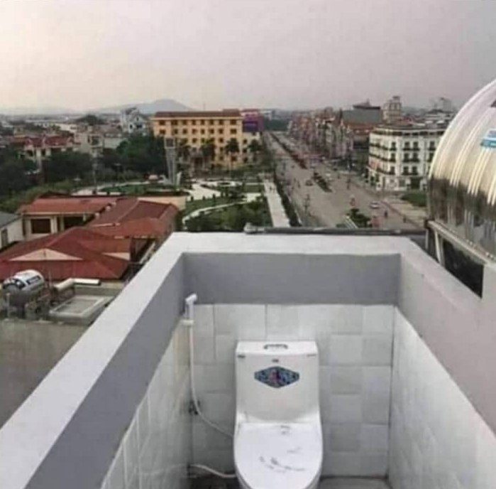 potret toilet di tempat tak biasa © berbagai sumber