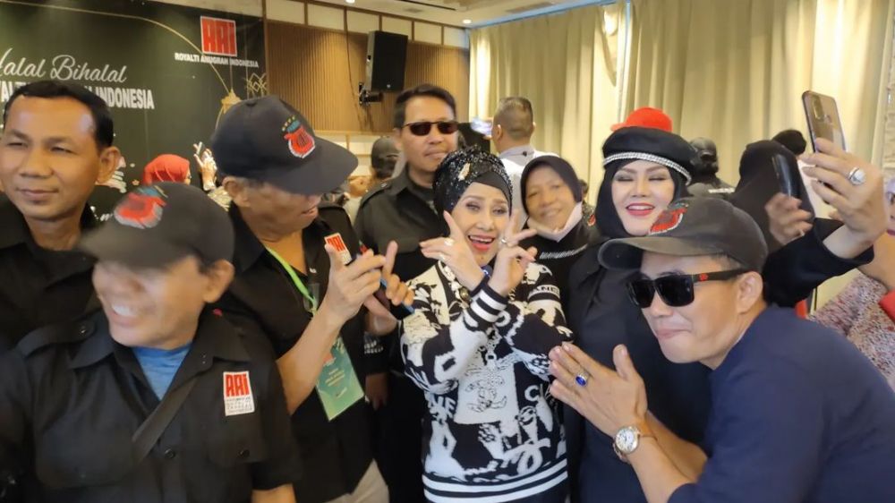 reuni pedangdut era 80-an © Instagram/@elvy_sukaesih reuni pedangdut era 80-an © Instagram/@elvy_sukaesih