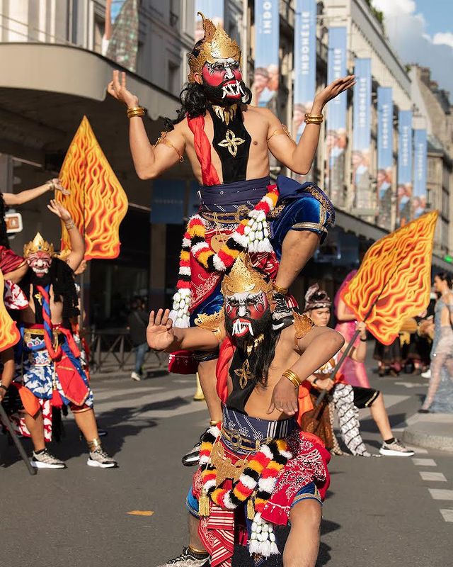 11 Potret Anggun 11 Potret Anggun