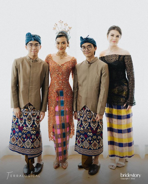 kedekatan Eva Celia dengan saudara tirinya © Instagram