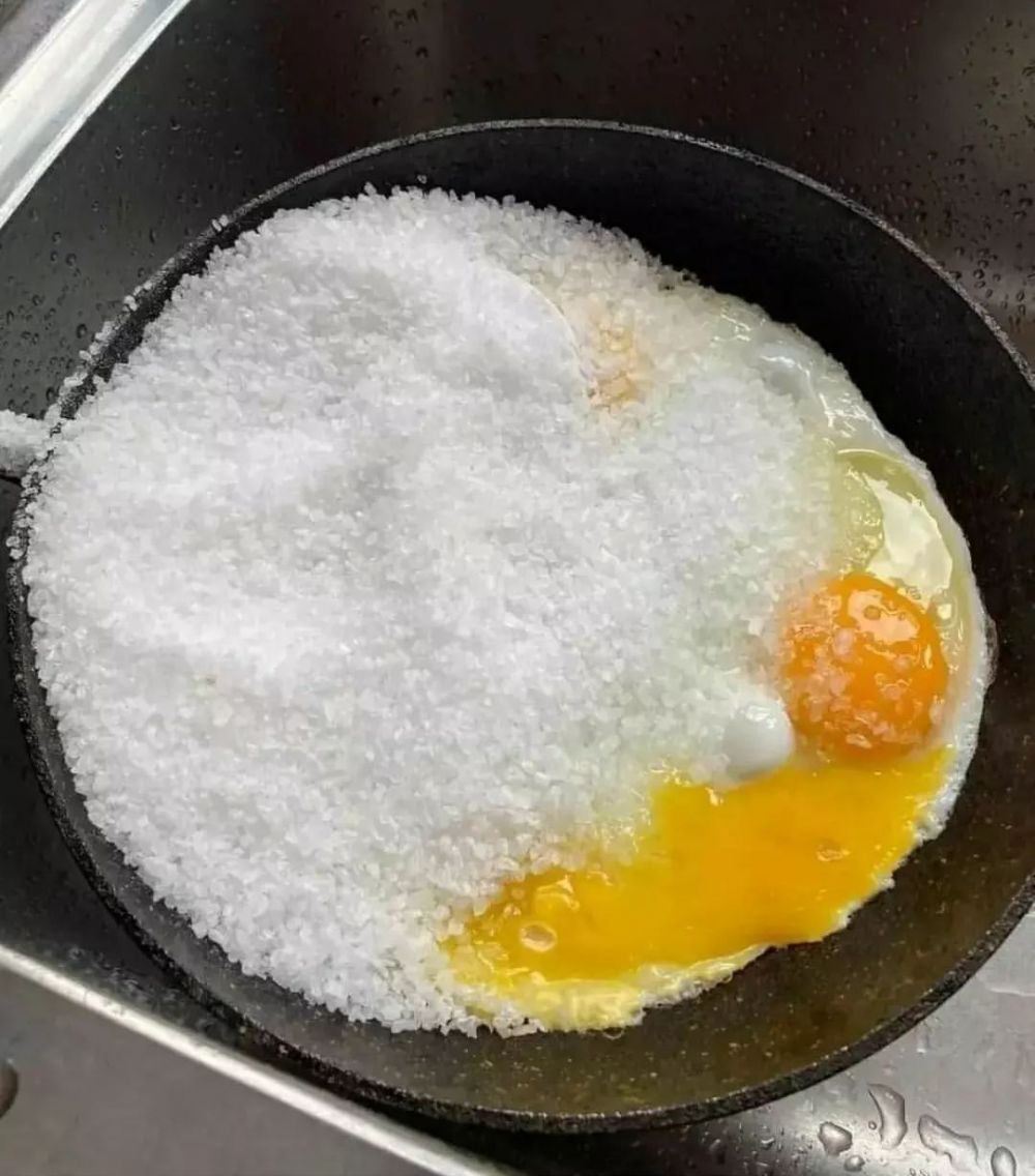 15 Momen kocak pas goreng telur ini aksinya bikin ngelus dada