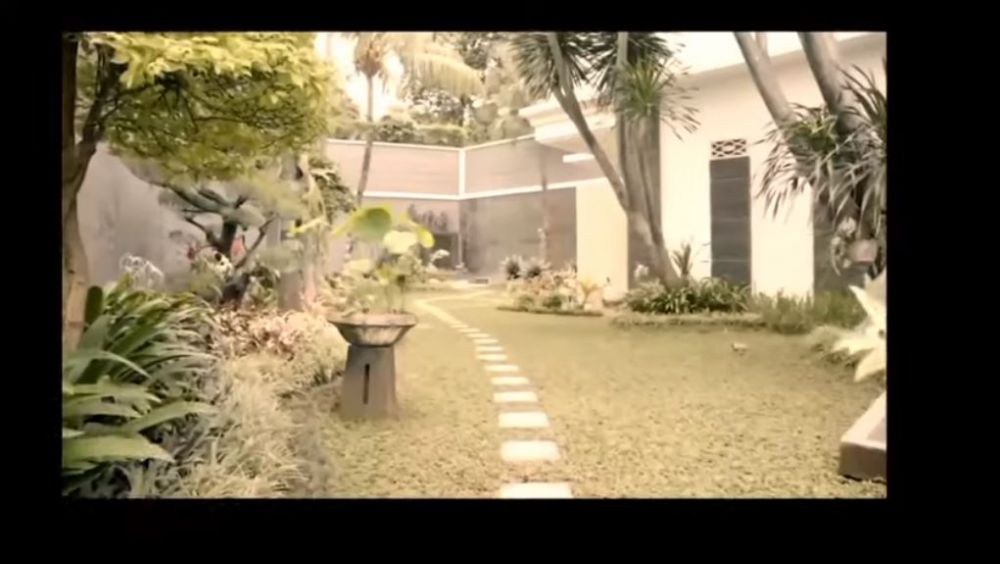 penampakan rumah rangga azof © berbagai sumber