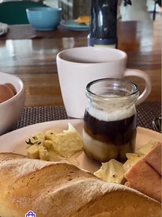 10 Pola makan Feni Rose sehari-hari, bikin awet muda di usia 48 tahun