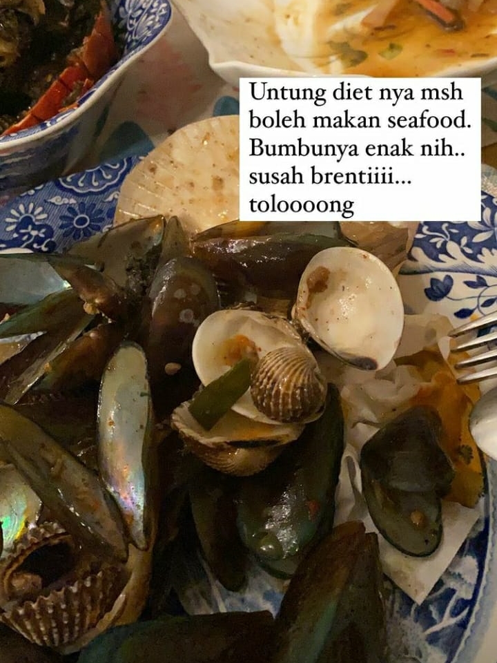 10 Pola makan Feni Rose sehari-hari, bikin awet muda di usia 48 tahun