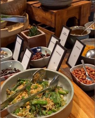 10 Pola makan Feni Rose sehari-hari, bikin awet muda di usia 48 tahun