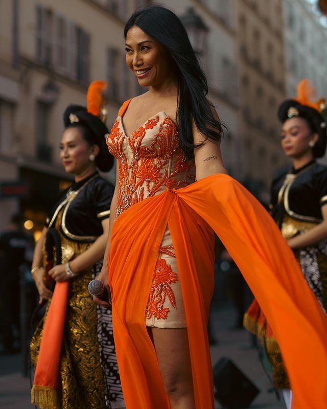 potret anggun c sasmi tak sengaja perlihatkan tato © 2022 brilio.net