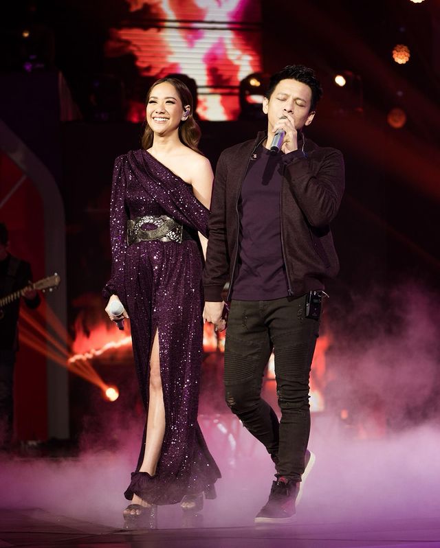 momen manggung BCL dan Ariel NOAH © berbagai sumber momen manggung BCL dan Ariel NOAH © berbagai sumber