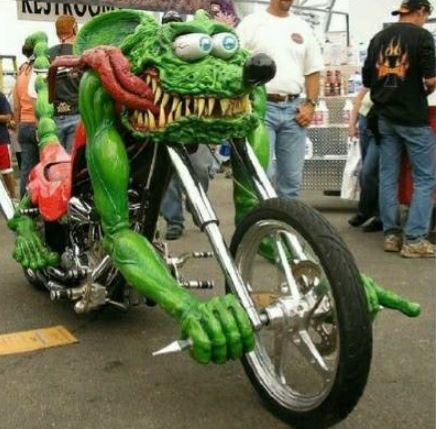 sepeda motor dikasih hiasan kocak © berbagai sumber