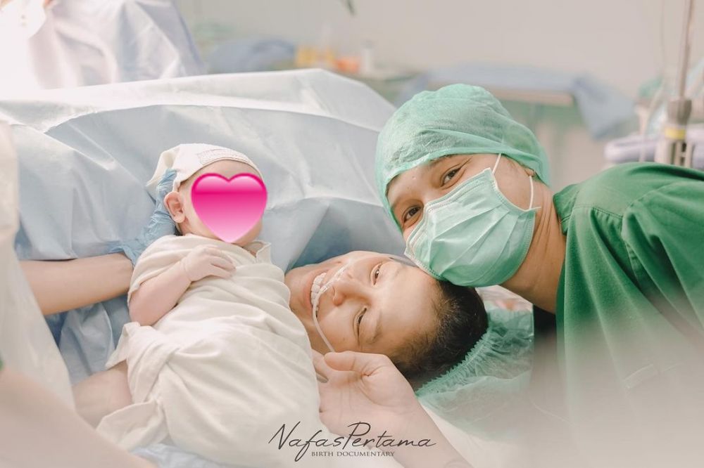11 Momen kelahiran anak kedua Bunga Jelitha, ungkap lebih emosional