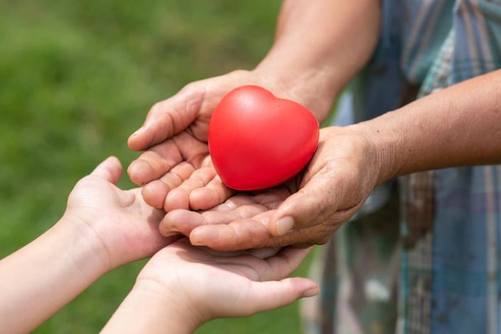 Simpati adalah bentuk perasaan tertarik © 2022 berbagai sumber Simpati adalah bentuk perasaan tertarik © 2022 berbagai sumber