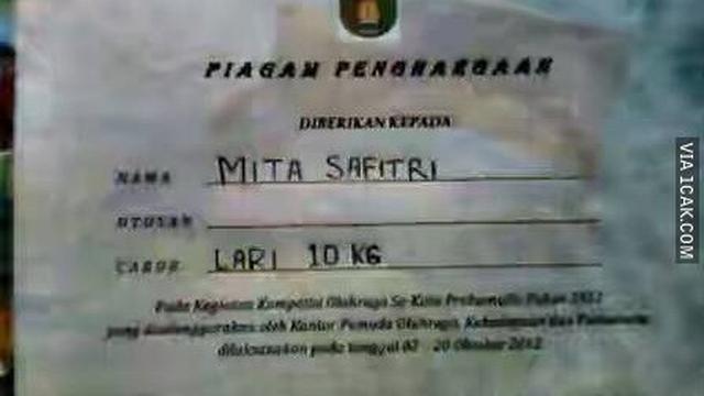 penghargaan absurd © berbagai sumber penghargaan absurd © berbagai sumber