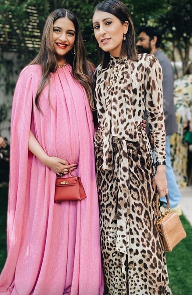 potret baby shower sonam kapoor © instagram
