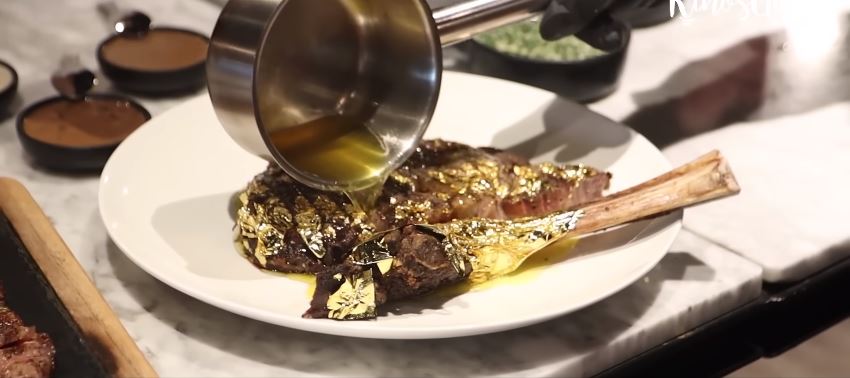 11 Menu mukbang Nycta Gina dan Rizky Kinos, ada steak berlapis emas