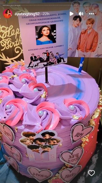 11 Potret kue ultah Ayu Ting Ting ke-30, uniknya bikin tak tega makan