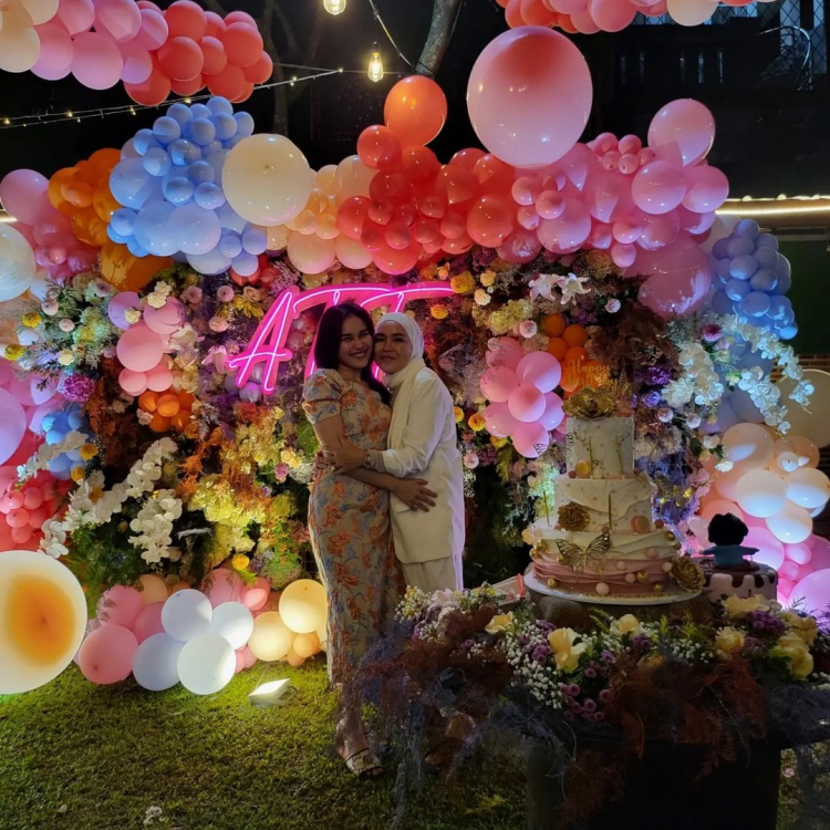 ulang tahun Ayu Ting Ting ke-30 © Instagram ulang tahun Ayu Ting Ting ke-30 © Instagram