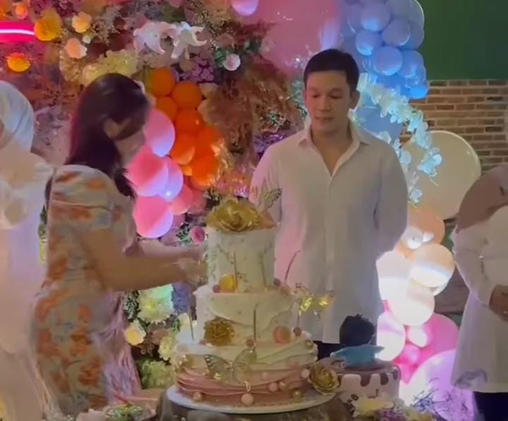 ulang tahun Ayu Ting Ting ke-30 © Instagram ulang tahun Ayu Ting Ting ke-30 © Instagram