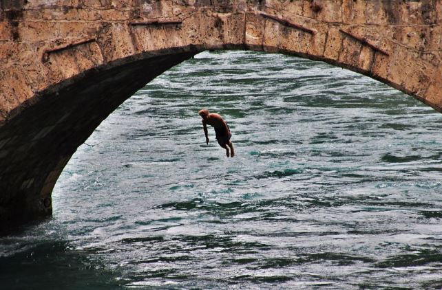 Arti mimpi seputar jembatan © 2022 berbagai sumber Arti mimpi seputar jembatan © 2022 berbagai sumber