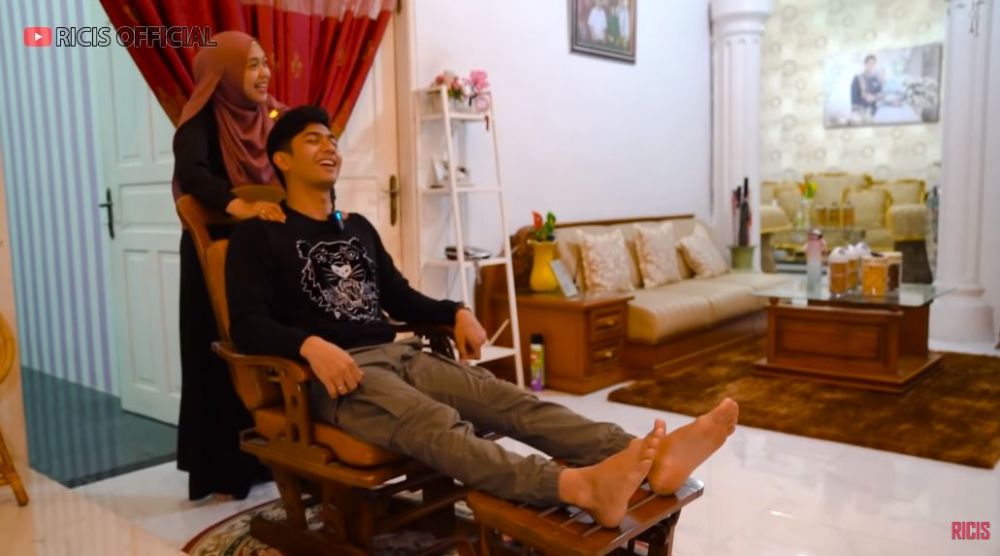 11 Potret rumah mertua Ria Ricis di Aceh, punya peternakan lebah