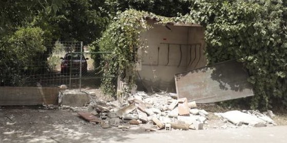 Bugatti senilai 30 M Christiano Ronaldo alami kecelakaan tabrak tembok Berbagai sumber Bugatti senilai 30 M Christiano Ronaldo alami kecelakaan tabrak tembok Berbagai sumber