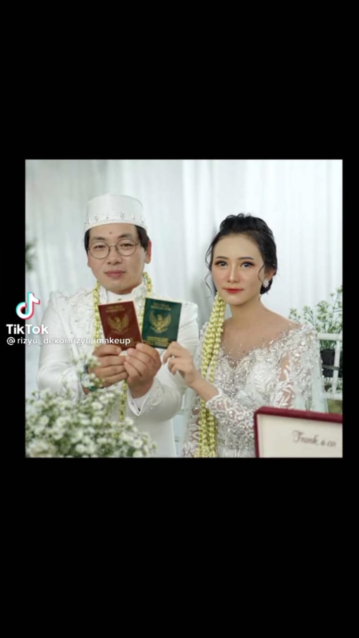 Heboh Lee Minho nikahi wanita asal Batang, ini 11 potretnya