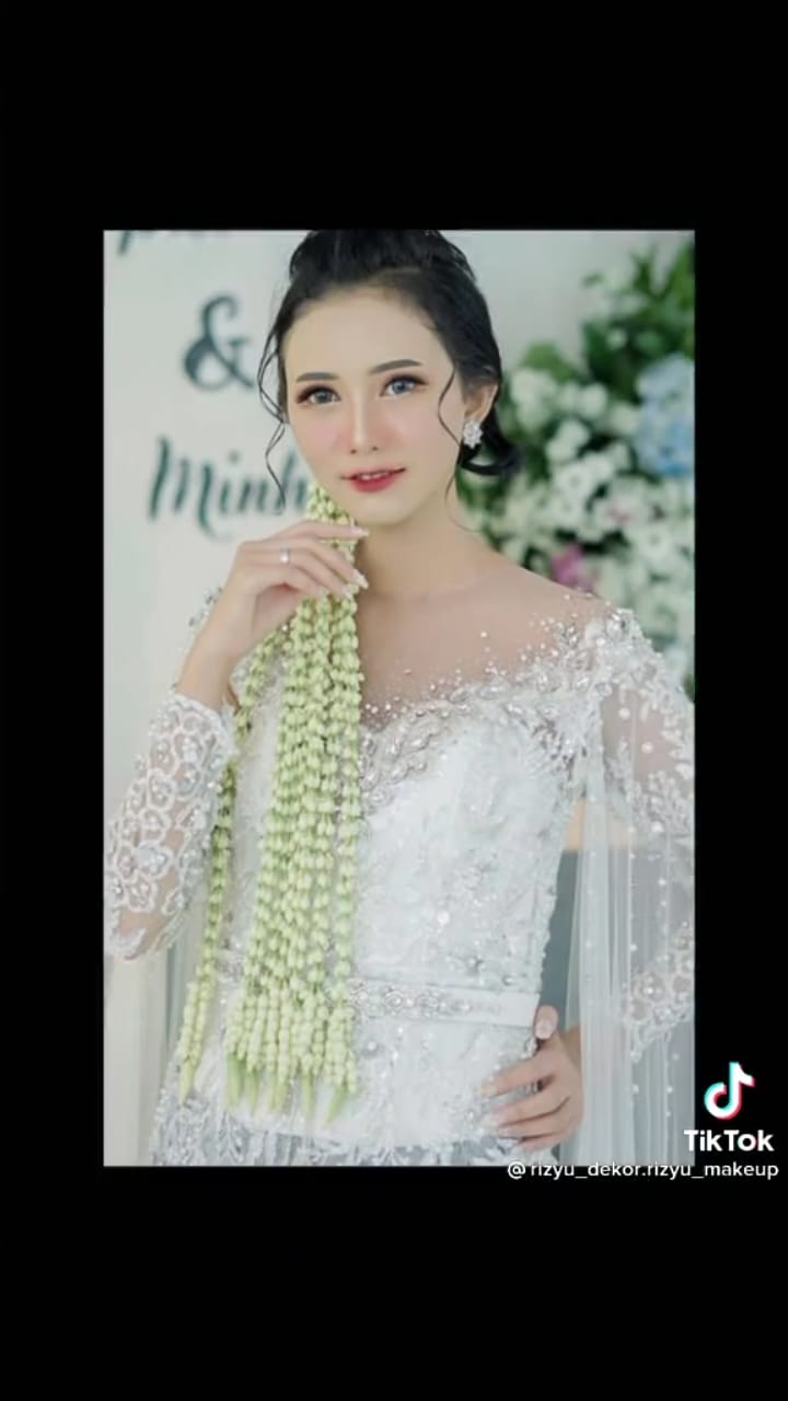 heboh lee minho nikahi wanita asal batang © TikTok