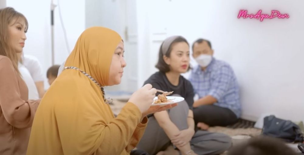 11 Hidangan ultah pernikahan Ayu Dewi dan Regi Datau, menunya lengkap