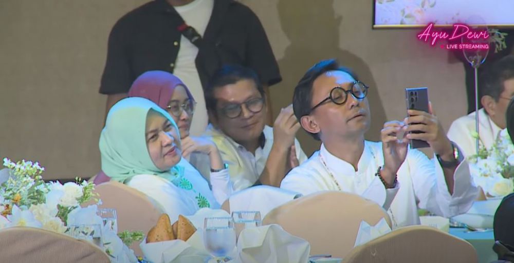 11 Hidangan ultah pernikahan Ayu Dewi dan Regi Datau, menunya lengkap