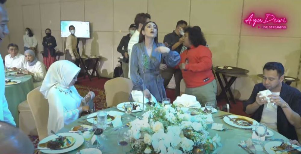 11 Hidangan ultah pernikahan Ayu Dewi dan Regi Datau, menunya lengkap