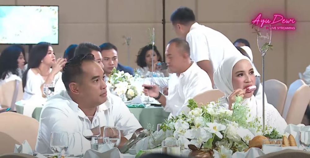11 Hidangan ultah pernikahan Ayu Dewi dan Regi Datau, menunya lengkap