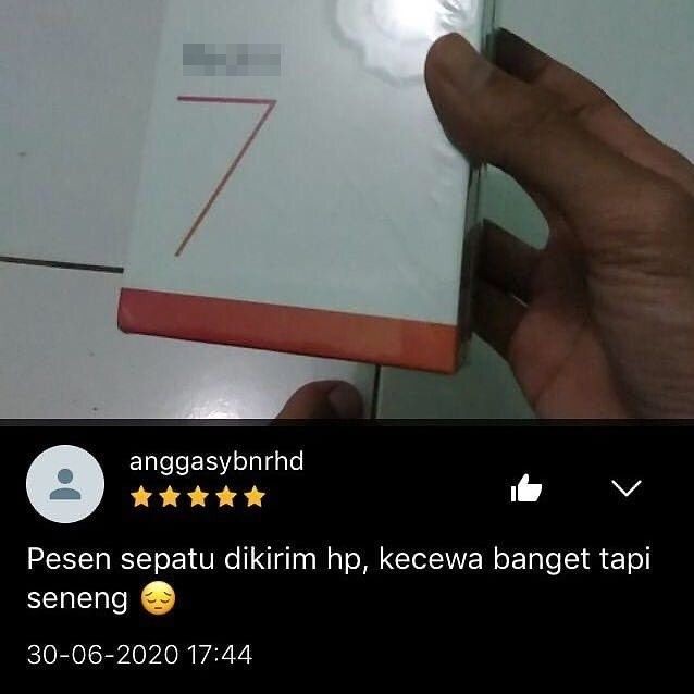 Ulasan pembeli salah barang © berbagai sumber