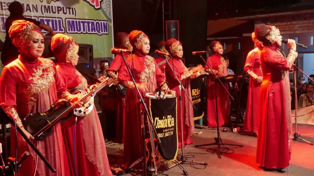 Perjalanan karier grup kasidah Nasida Ria © berbagai sumber Perjalanan karier grup kasidah Nasida Ria © berbagai sumber