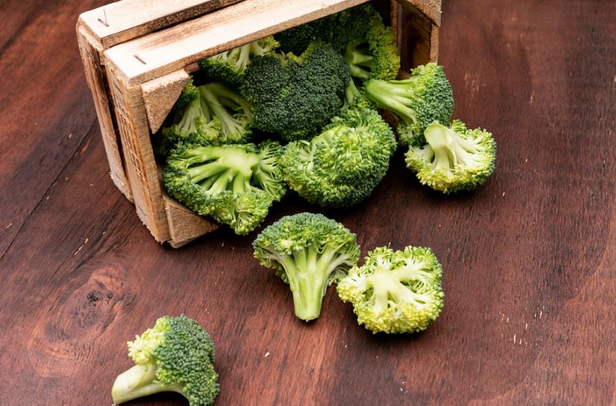 10 Buah dan sayur untuk MPASI ala Mona Ratuliu, bantu cegah sembelit