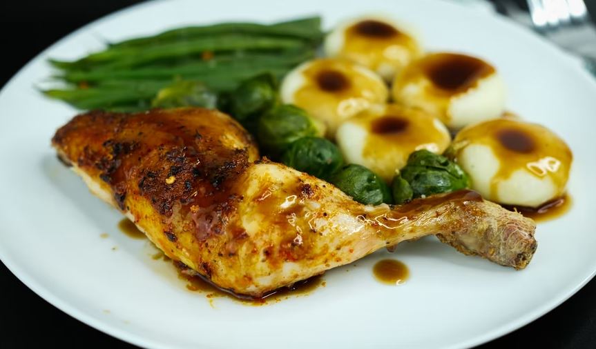 10 Makanan dikonsumsi Baim Wong, bantu tebas lemak & bentuk massa otot