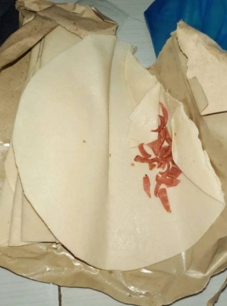 Momen apes orang pesan makanan © berbagai sumber