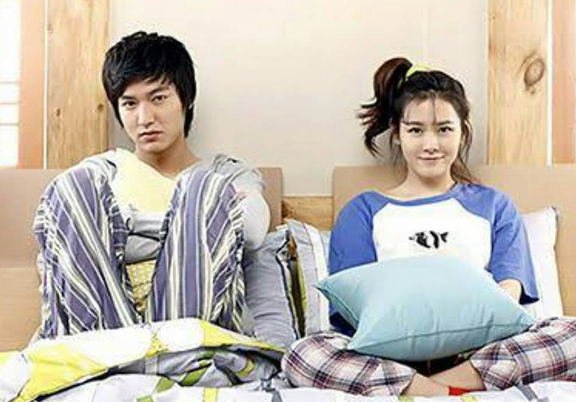 Adegan Lee Min-ho & 8 pasangan di drama Berbagai sumber