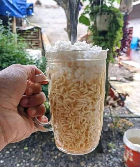 15 Potret makanan absurd ini bikin geleng-geleng kepala