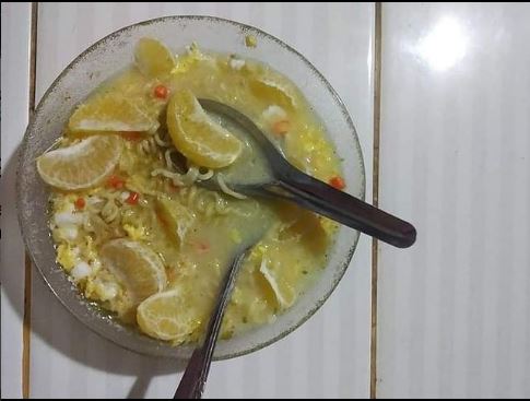 15 Potret makanan absurd ini bikin geleng-geleng kepala