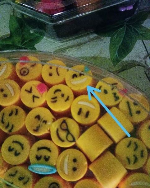 15 Potret makanan absurd ini bikin geleng-geleng kepala