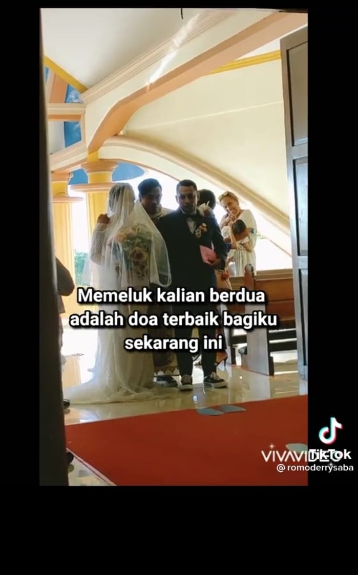 momen haru pastor menikahkan mantan pacar © TikTok