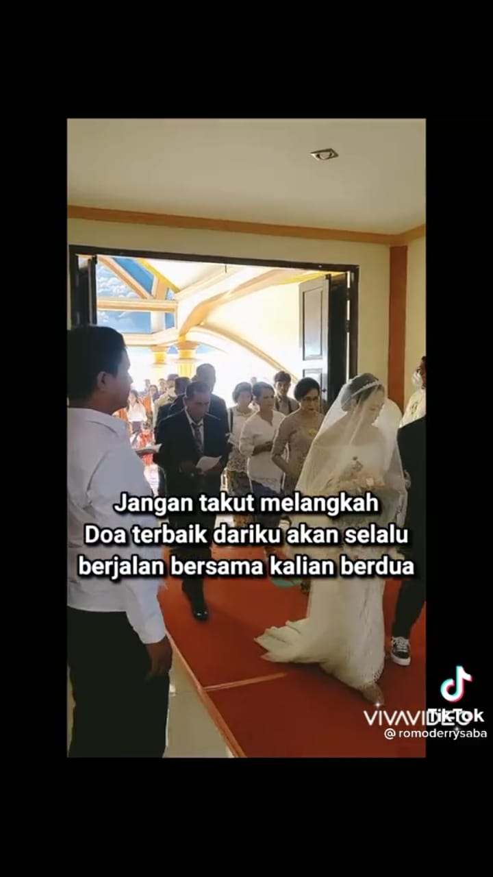 momen haru pastor menikahkan mantan pacar © TikTok