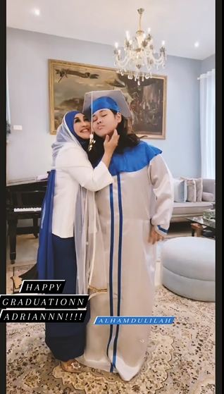 Paramitha Rusady dampingi wisuda anak © Instagram/@paramitha118real