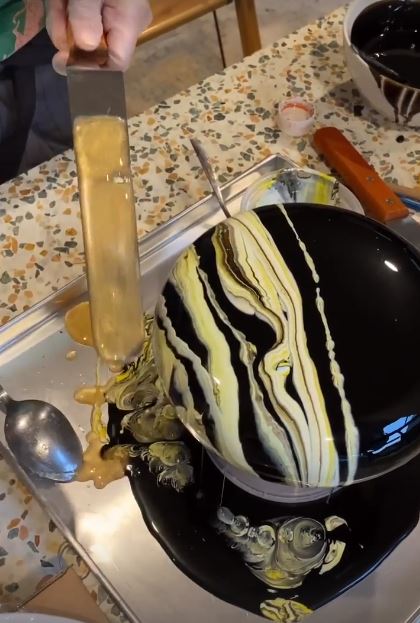 10 Alat baking Mieke Amalia, bikin kue makin cantik dan mudah dihias