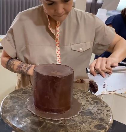 10 Alat baking Mieke Amalia, bikin kue makin cantik dan mudah dihias