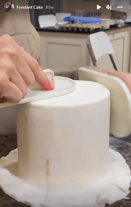 10 Alat baking Mieke Amalia, bikin kue makin cantik dan mudah dihias