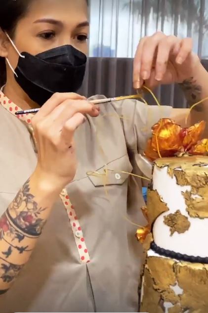 10 Alat baking Mieke Amalia, bikin kue makin cantik dan mudah dihias