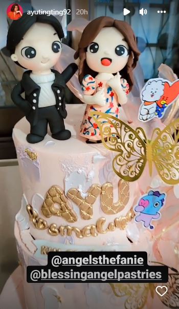 11 Detail potret kue ultah Ayu Ting Ting ke-30, kece bertema Korea
