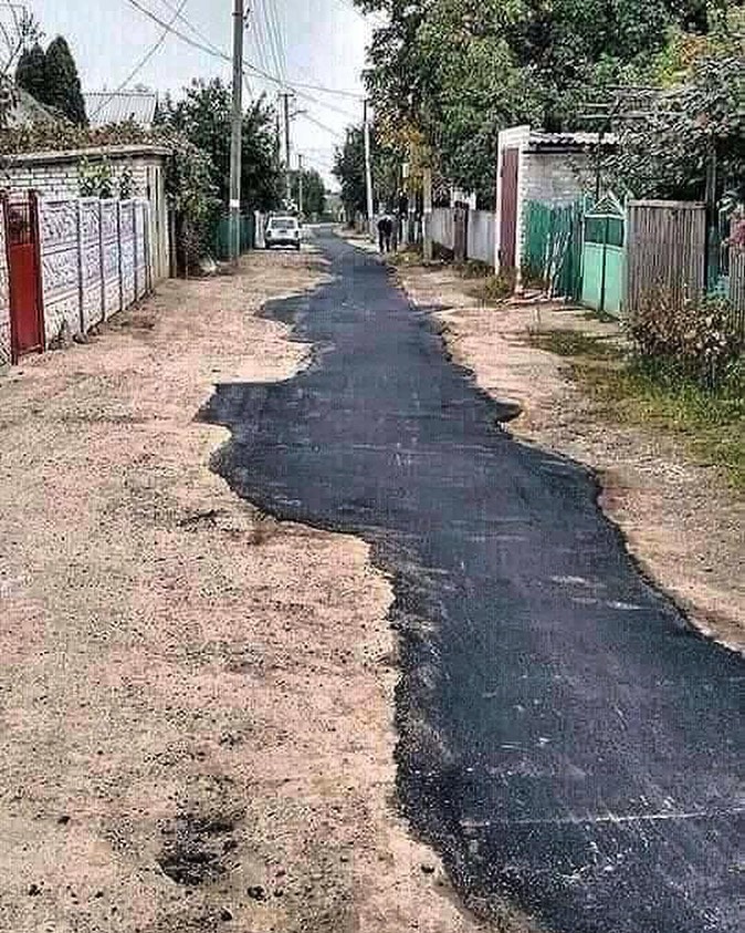 perbaikan jalan tapi malah lucu abis © berbagai sumber